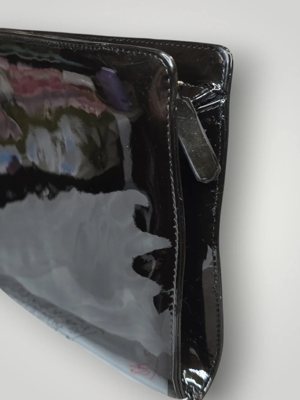Bally EUC Black/Brown Patent Leather Clutch Wristlet